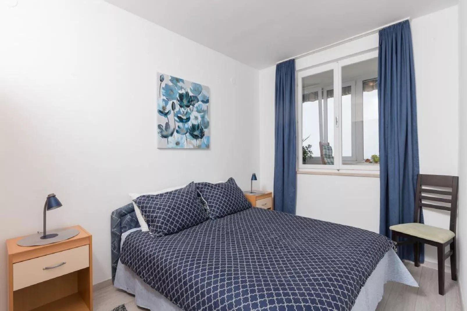 Apartment Precious View - One Bedroom Apartment with Sea View and City View-Bedroom