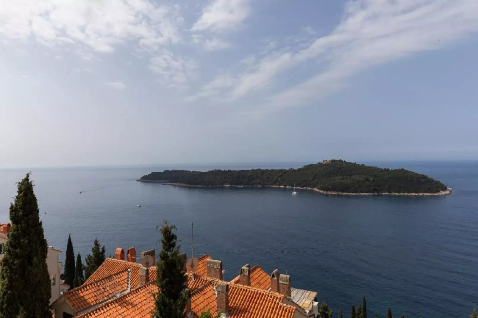 Apartment Precious View - One Bedroom Apartment with Sea View and City View-View