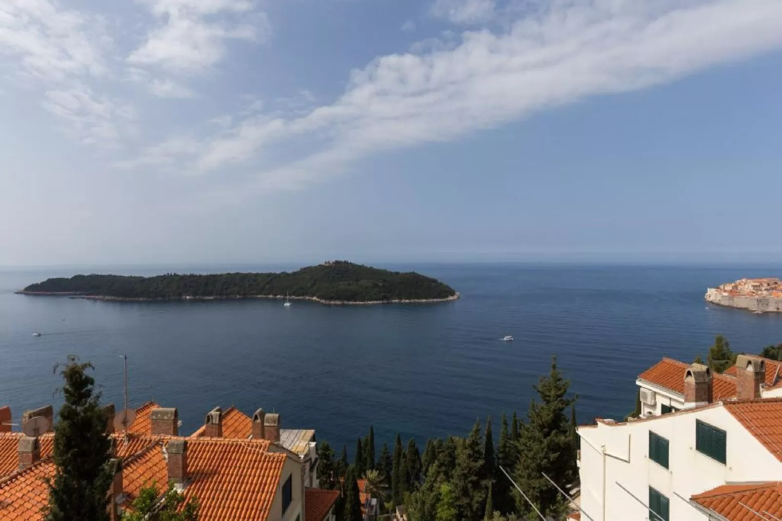 Apartment Precious View - One Bedroom Apartment with Sea View and City View-View