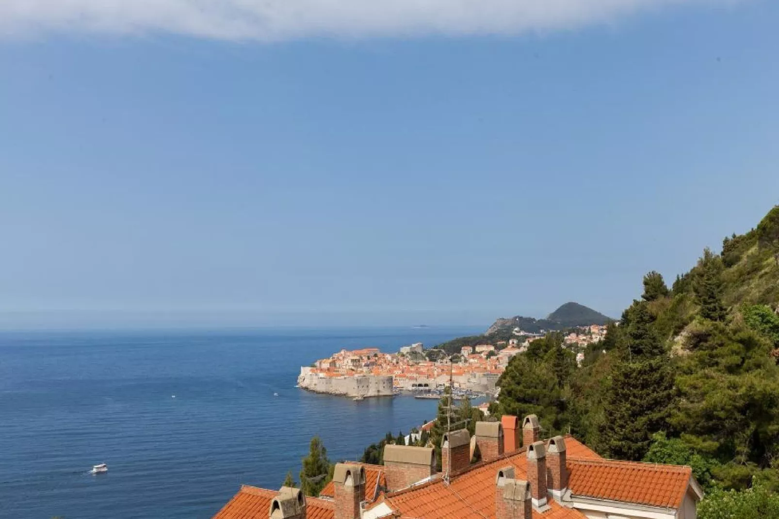 Apartment Precious View - One Bedroom Apartment with Sea View and City View-View