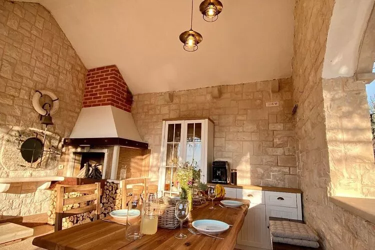 Villa Roza - One Bedroom Villa with Swimming Pool-Kitchen