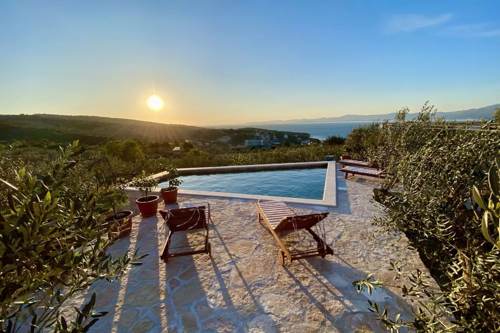 Villa Roza - One Bedroom Villa with Swimming Pool-Outdoor