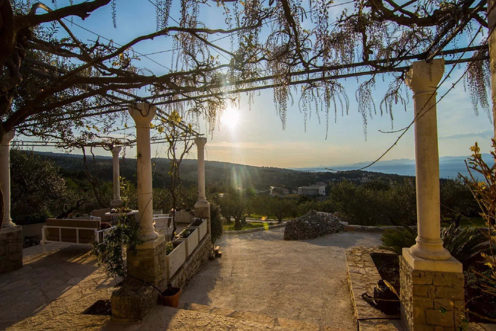 Villa Roza - One Bedroom Villa with Swimming Pool-Outdoor
