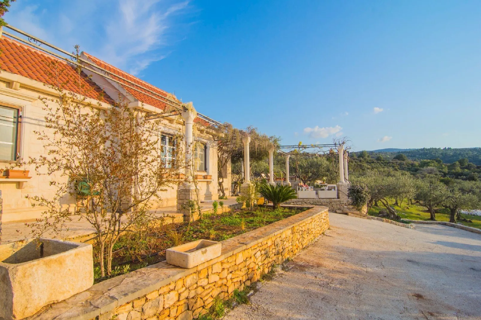 Villa Roza - One Bedroom Villa with Swimming Pool-Outdoor