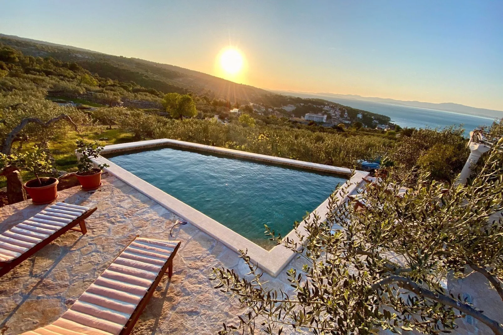Villa Roza - One Bedroom Villa with Swimming Pool-Pool