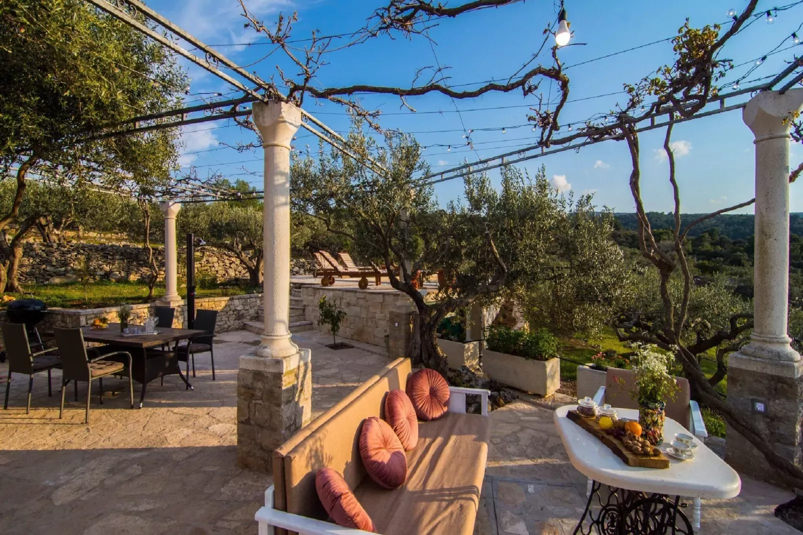 Villa Roza - One Bedroom Villa with Swimming Pool-Terrace