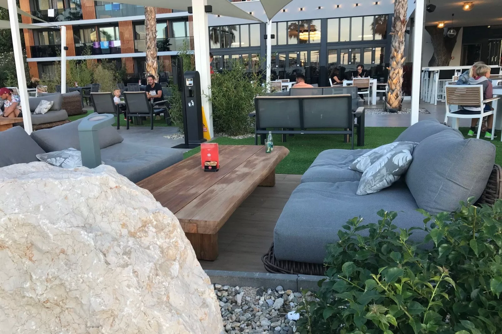 Apartment Oleander - One Bedroom Apartment with Terrace-Atmosphere