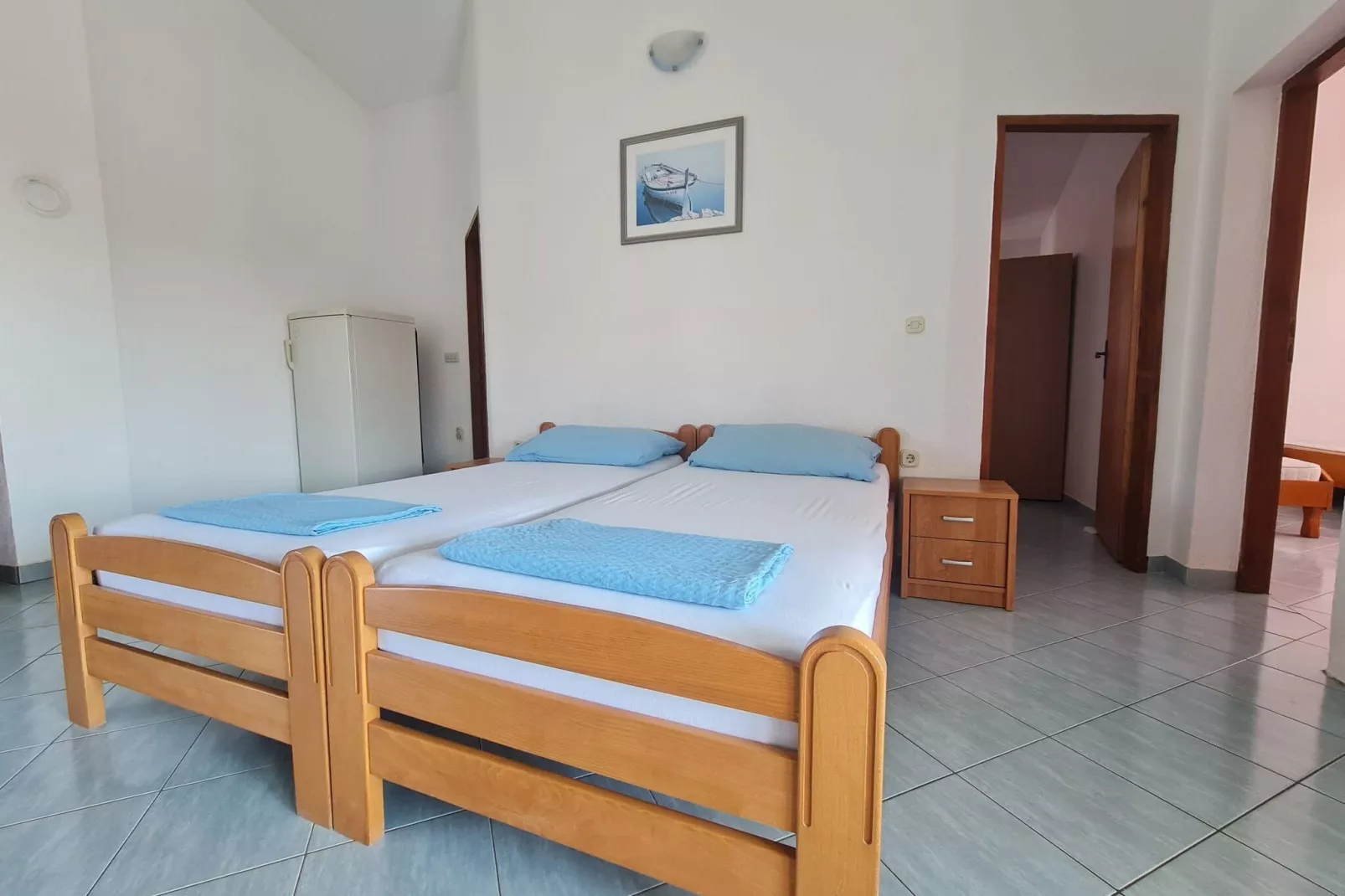 Apartments Robi - Two Bedroom Apartment with Terrace-Chambre