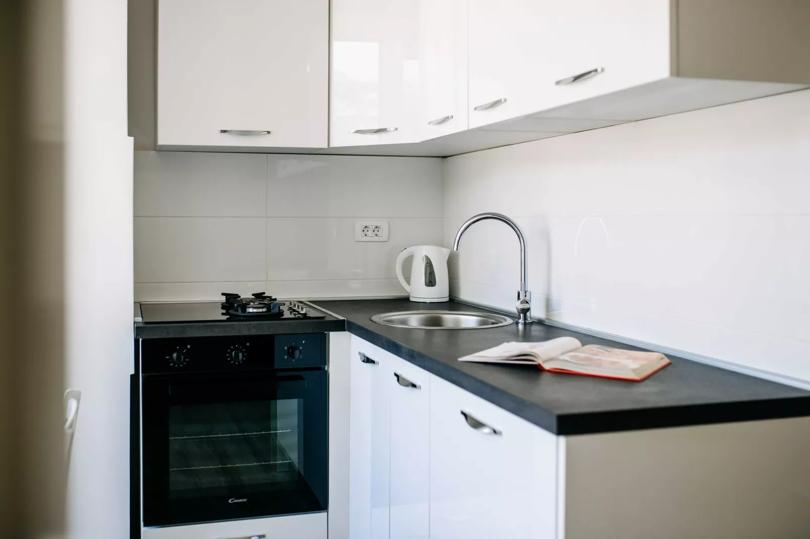 Apartment Wanda - Two Bedroom Apartment with City View-Kitchen