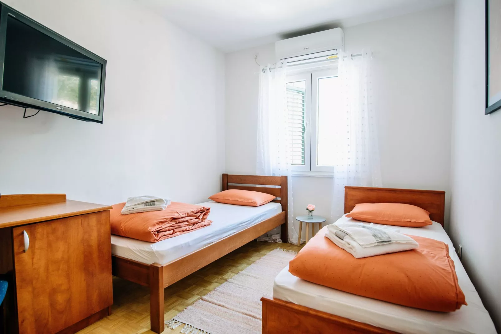 Apartment Wanda - Two Bedroom Apartment with City View-Bedroom