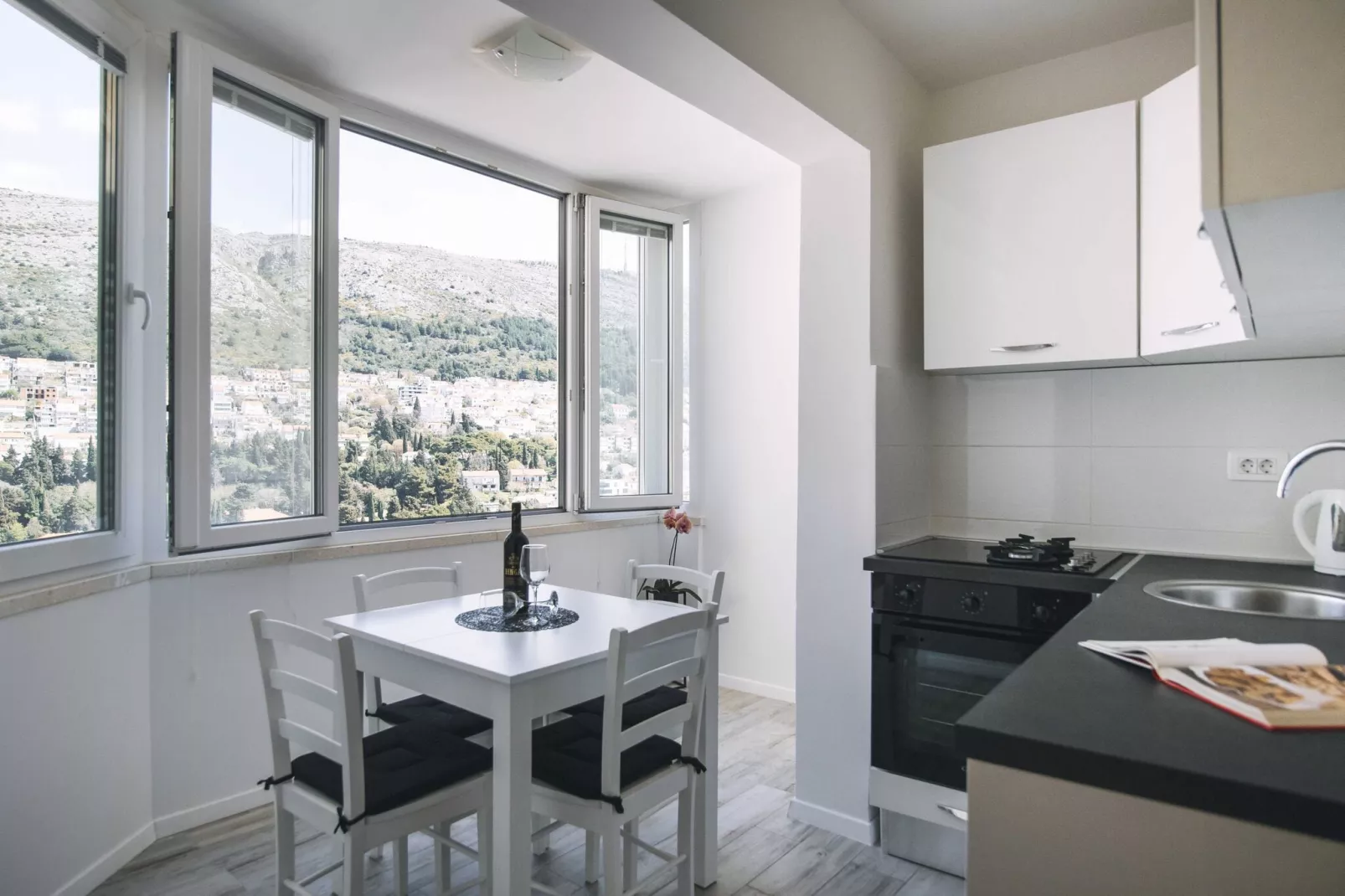 Apartment Wanda - Two Bedroom Apartment with City View-Indoor