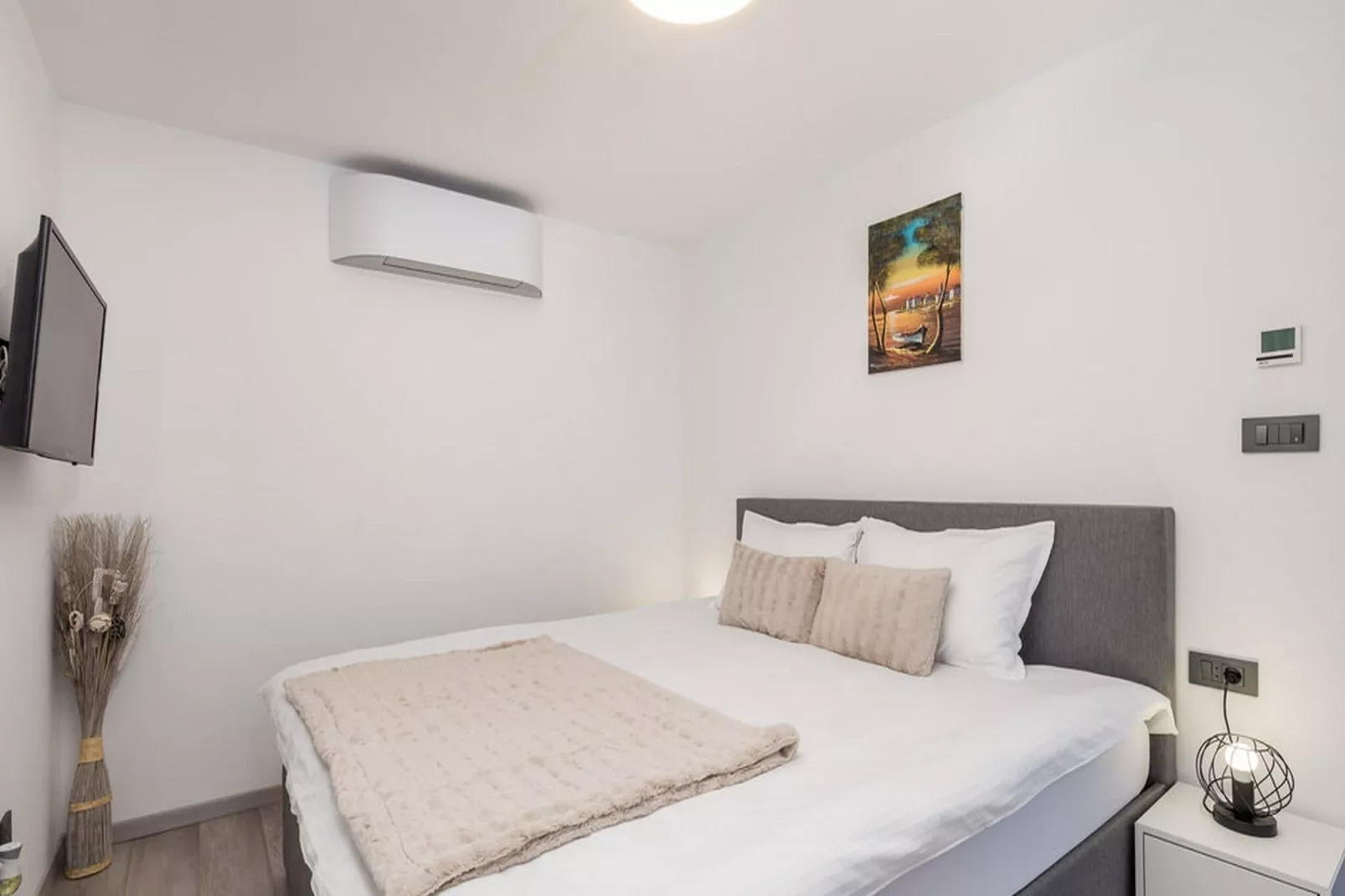 Villa Corichi - Four Bedroom Villa with Swimming Pool-Bedroom