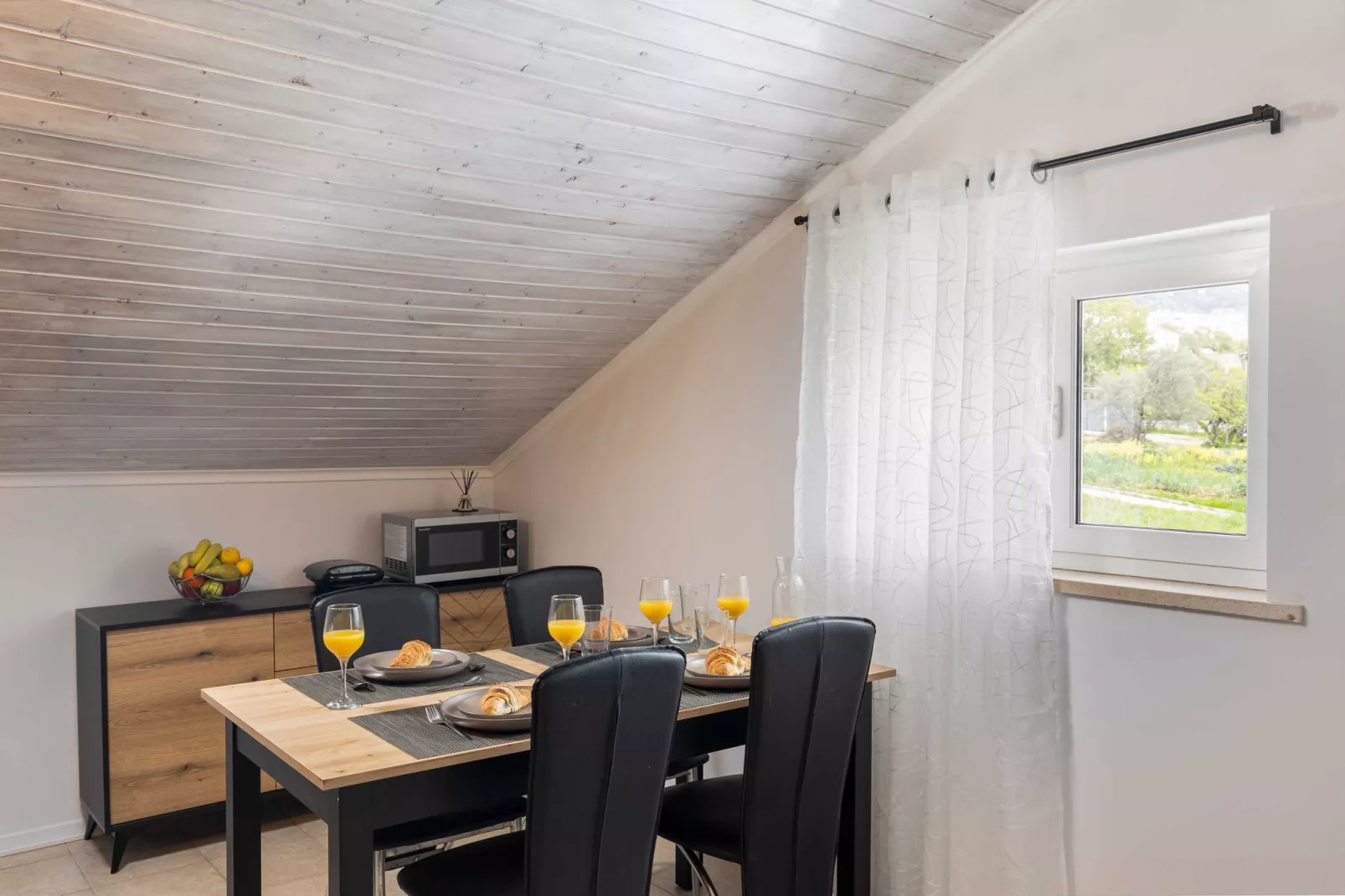 Apartment Tete Mare - Three Bedroom Apartment with Terrace-Salle à manger