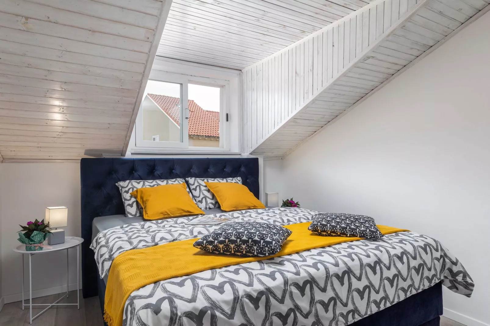 Apartment Tete Mare - Three Bedroom Apartment with Terrace-Chambre