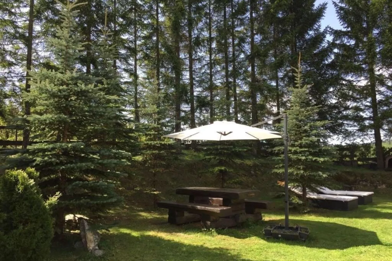 Holiday Home Snow Hill - Three Bedroom Holiday Home with Swimming Pool-Gardens summer