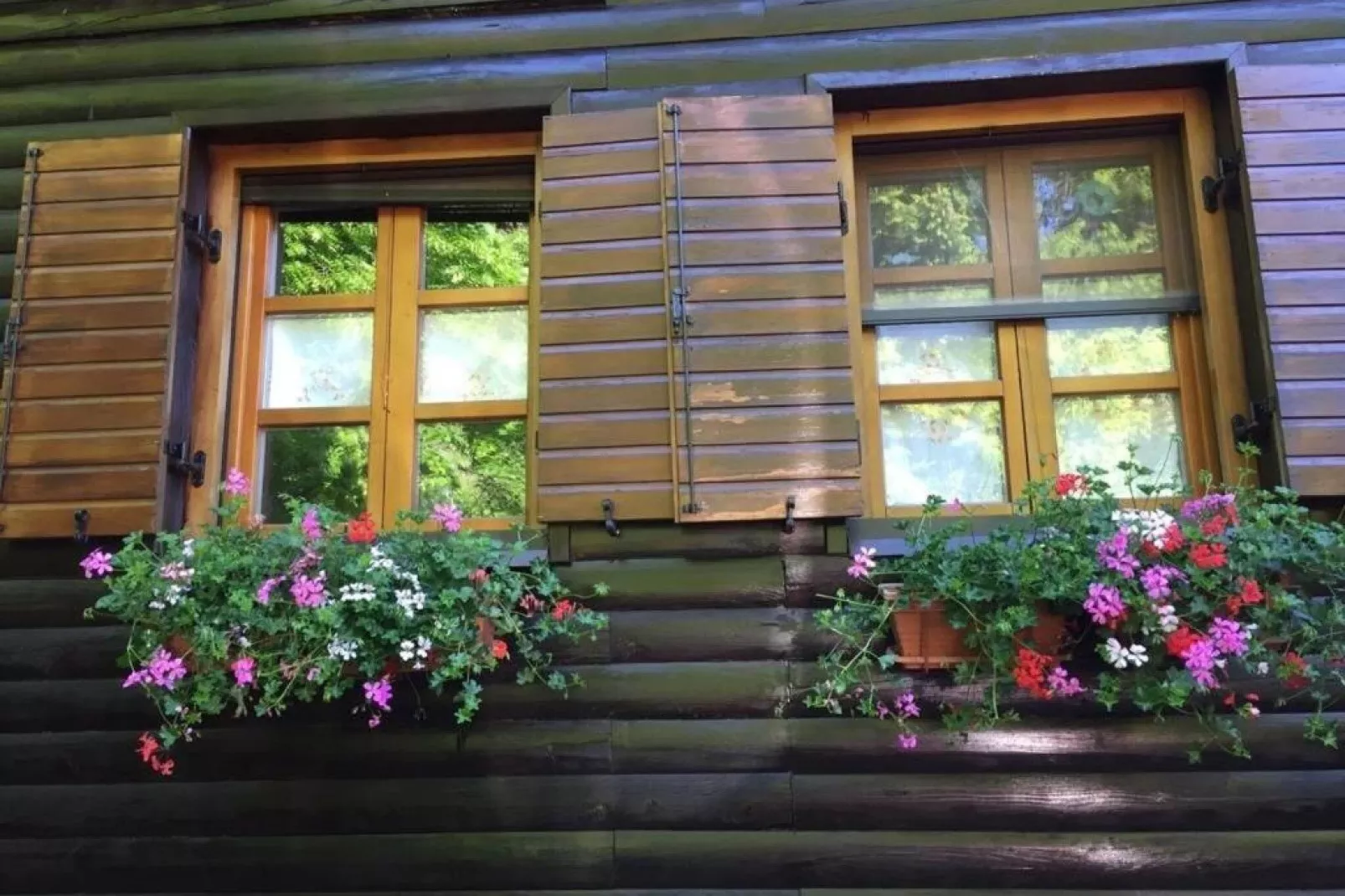Holiday Home Snow Hill - Three Bedroom Holiday Home with Swimming Pool-Outdoor
