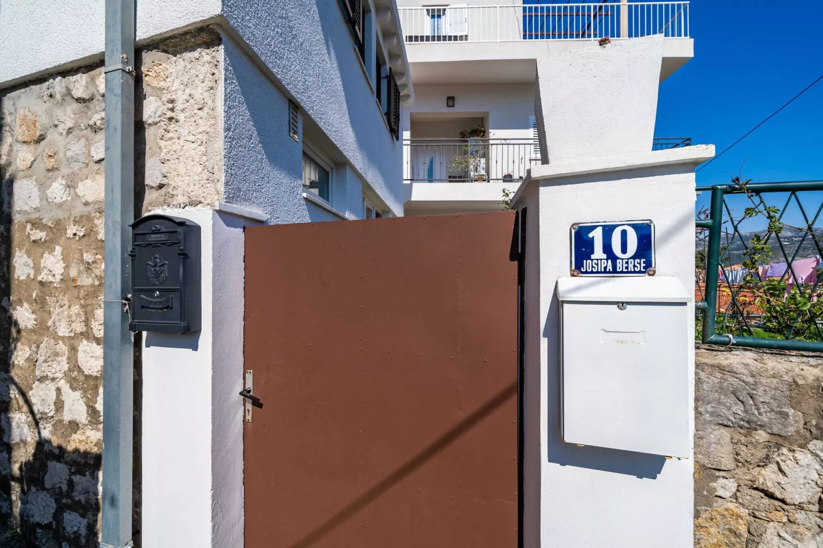 Apartment Dorica - One Bedroom Apartment with Terrace-Facilities