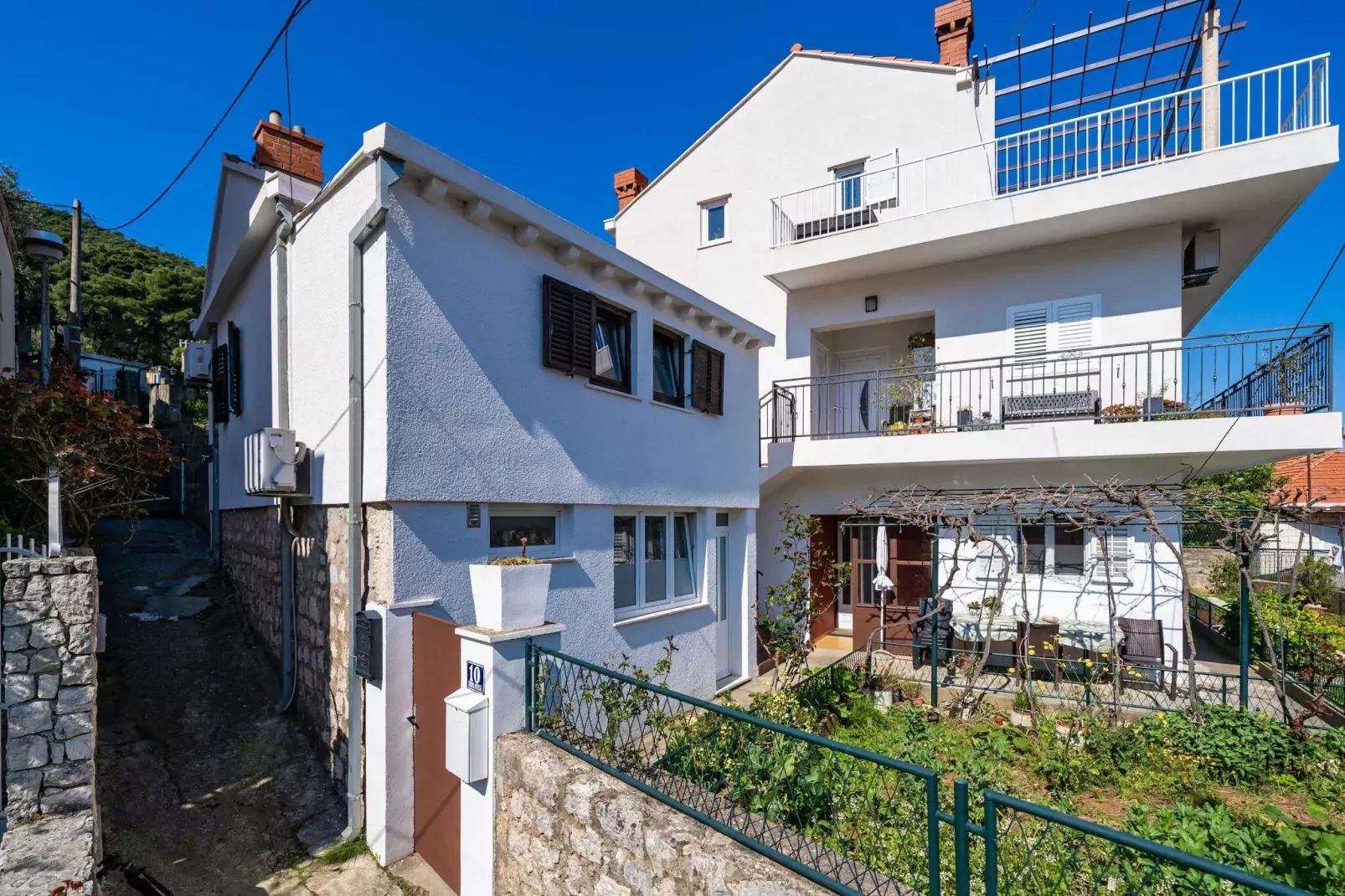Apartment Dorica - One Bedroom Apartment with Terrace-Outdoor
