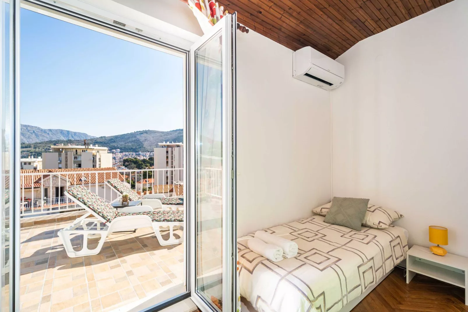 Apartment Dorica - One Bedroom Apartment with Terrace-View