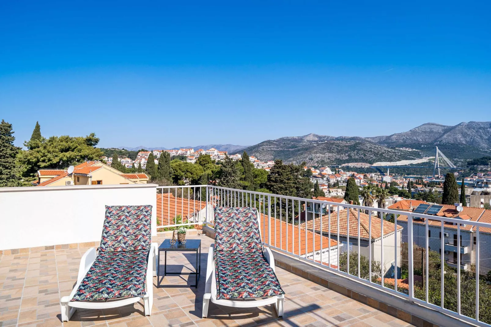 Apartment Dorica - One Bedroom Apartment with Terrace-Terrace