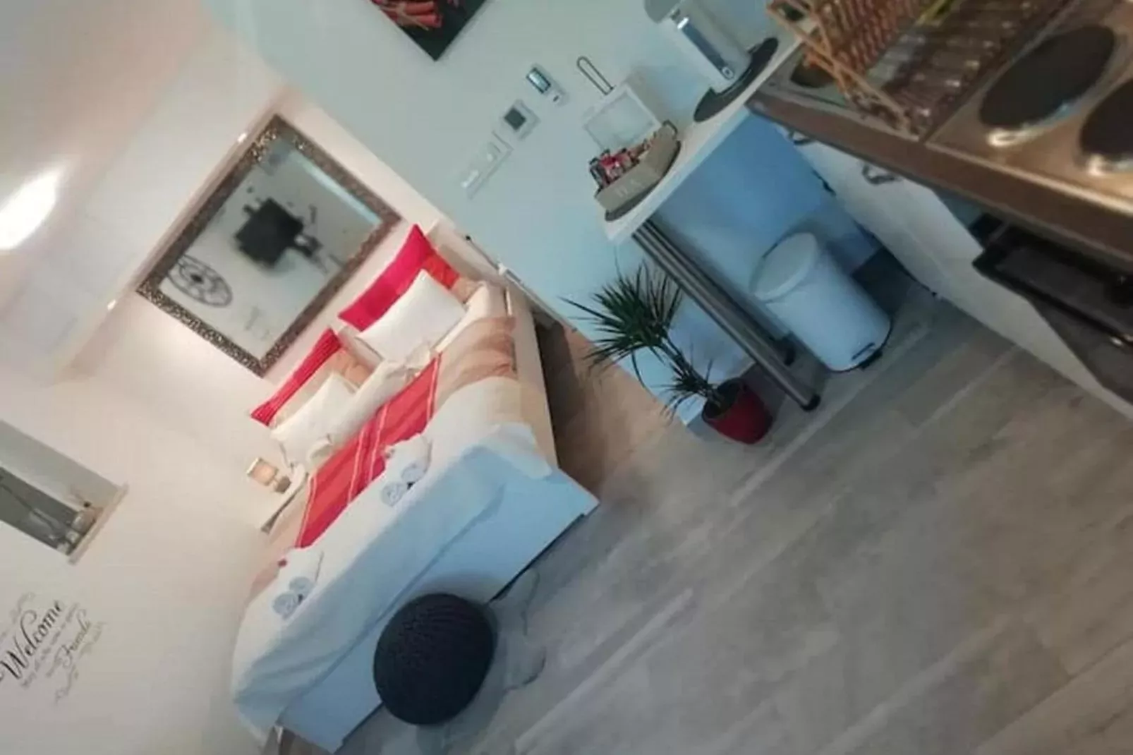 Apartment Little Secret - Studio Apartment-Living room