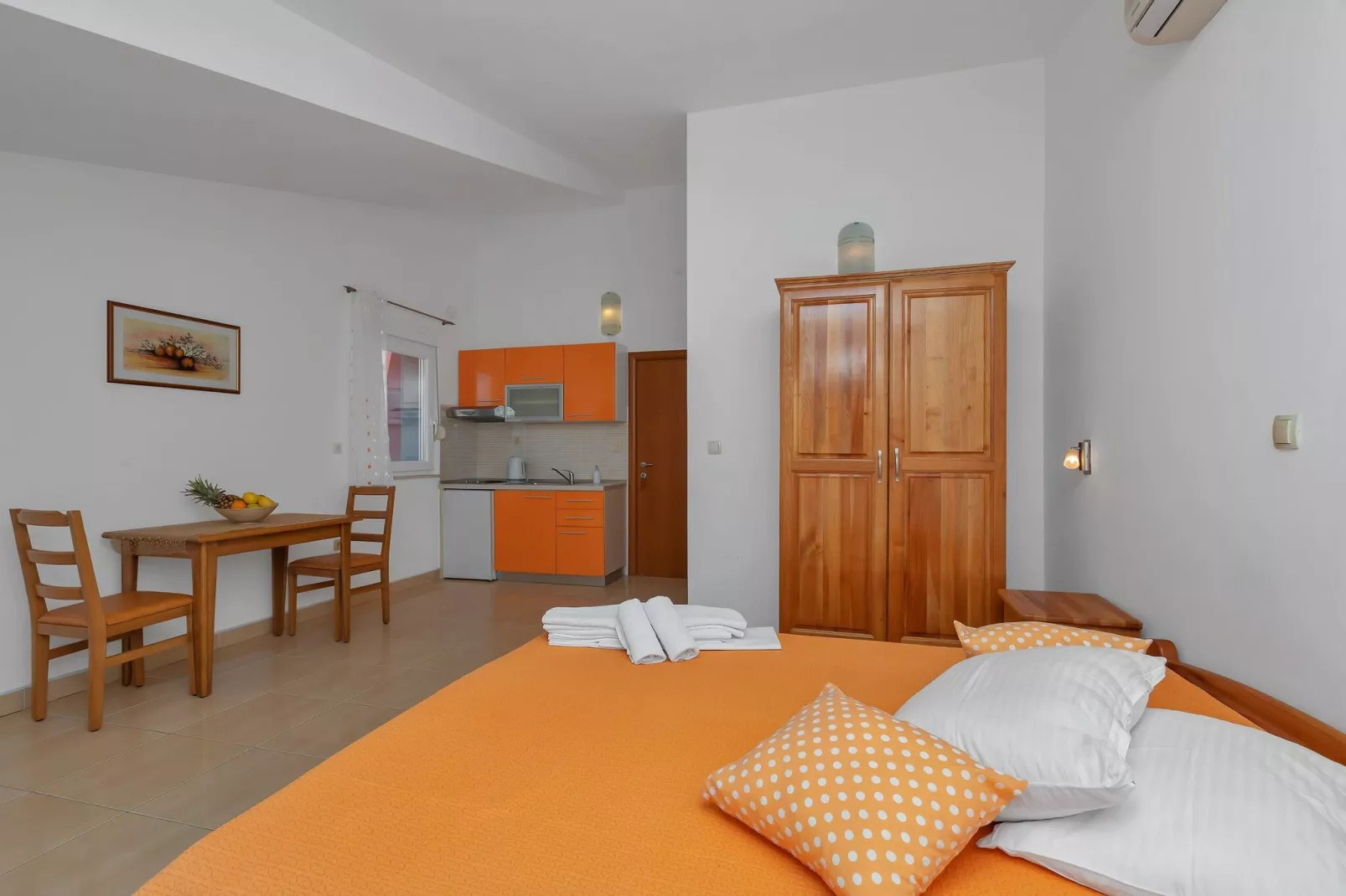 Apartments Villa Juric - Studio with Balcony (Žuti 1)-Bedroom