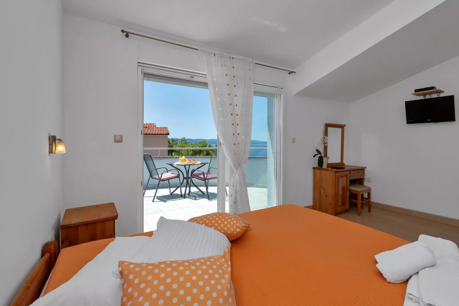 Apartments Villa Juric - Studio with Balcony (Žuti 1)-Bedroom