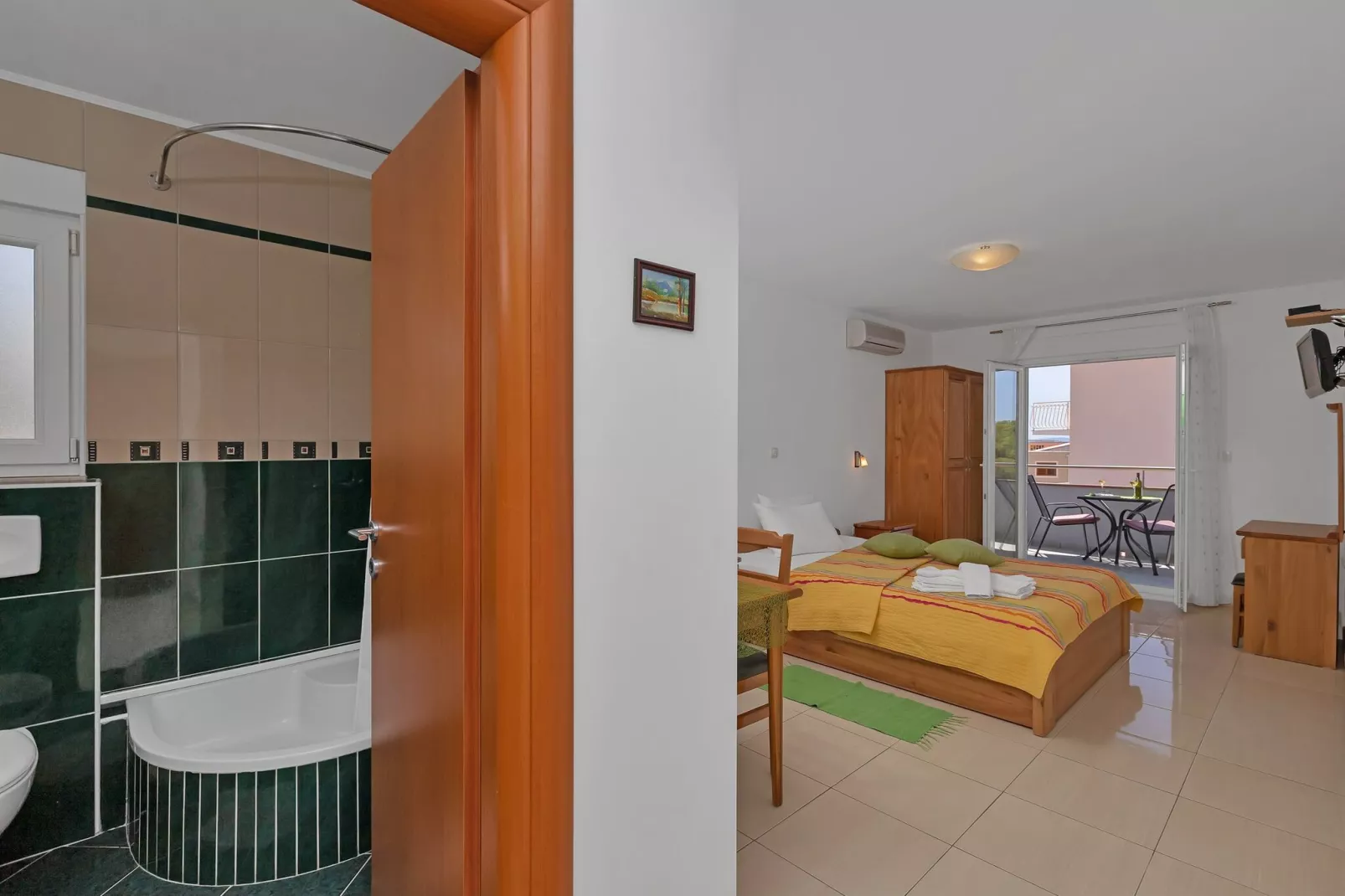 Apartments Villa Juric - Studio Apartment with Balcony (Zeleni Studio)-Bathroom