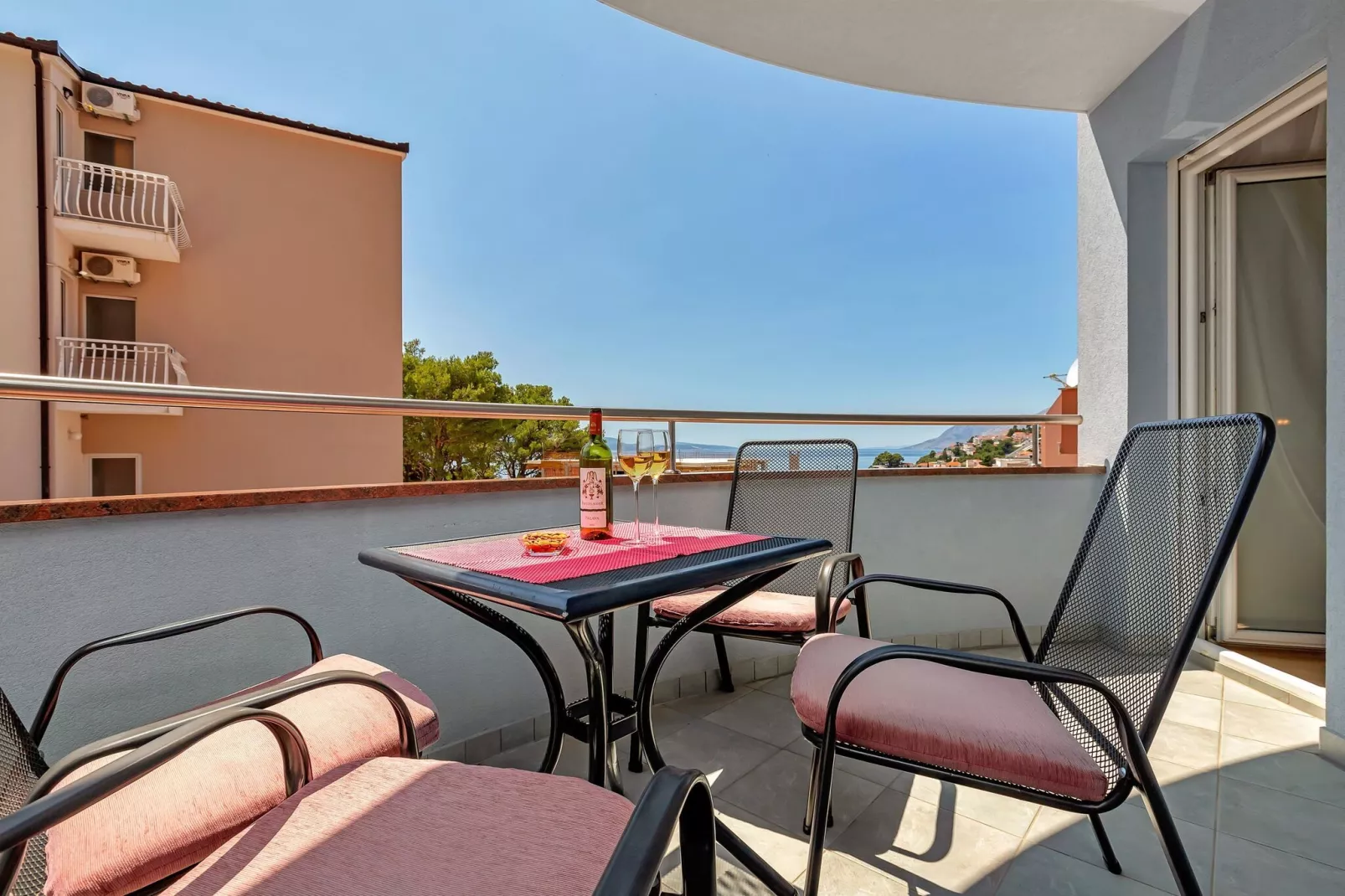 Apartments Villa Juric -  One-Bedroom Apartment (Crveni 1)-Terrassenbalkon