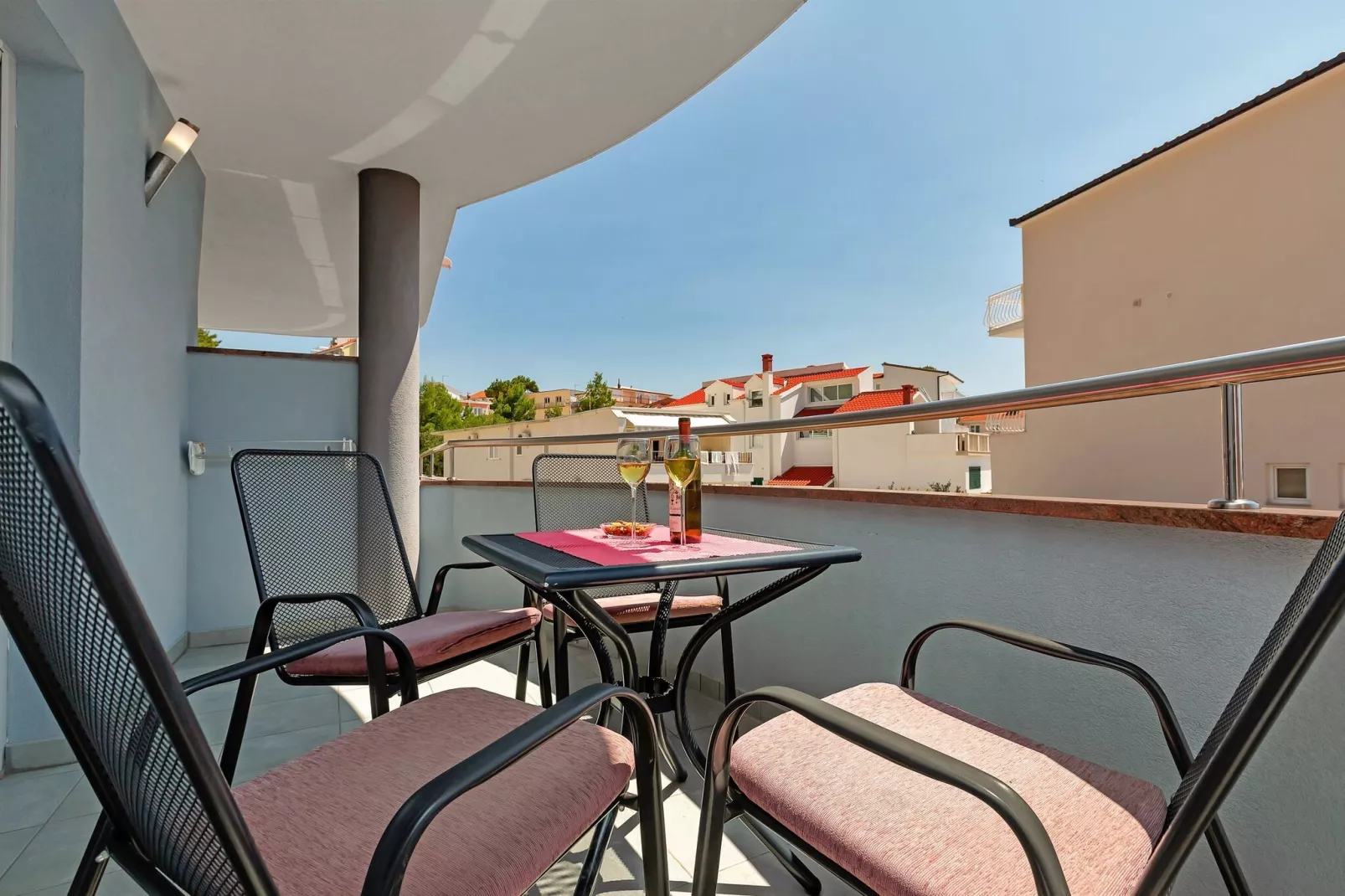 Apartments Villa Juric -  One-Bedroom Apartment (Crveni 1)-Terrassenbalkon