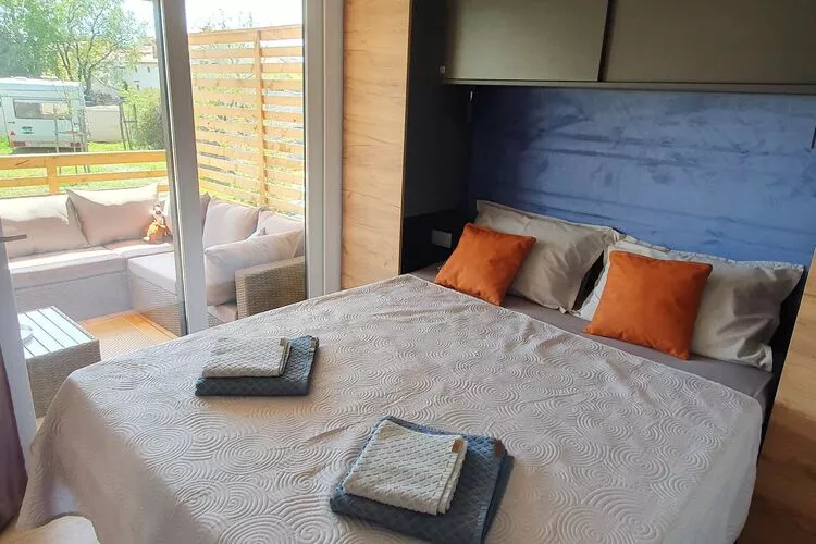 Mobile Homes Karlo & Dino - Superior Two Bedroom Mobile Home with Terrace - Karlo-Bedroom