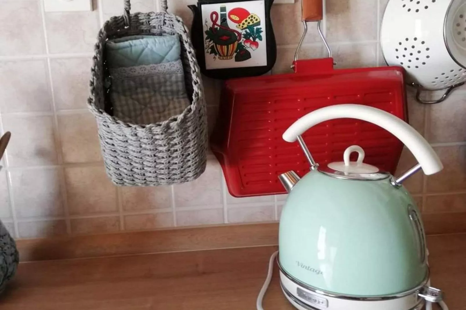 Tetina Kuća - Two Bedroom Holiday Home with Terrace-Kitchen