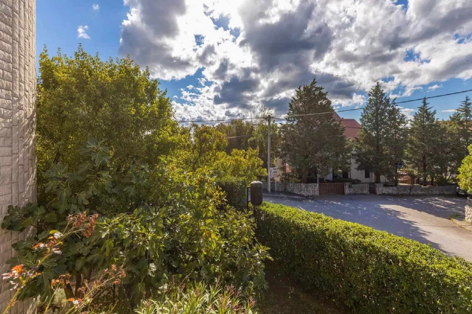 Apartments Ilija Njavro - Studio Apartment with Balcony (Apartment 1)-Gardens summer