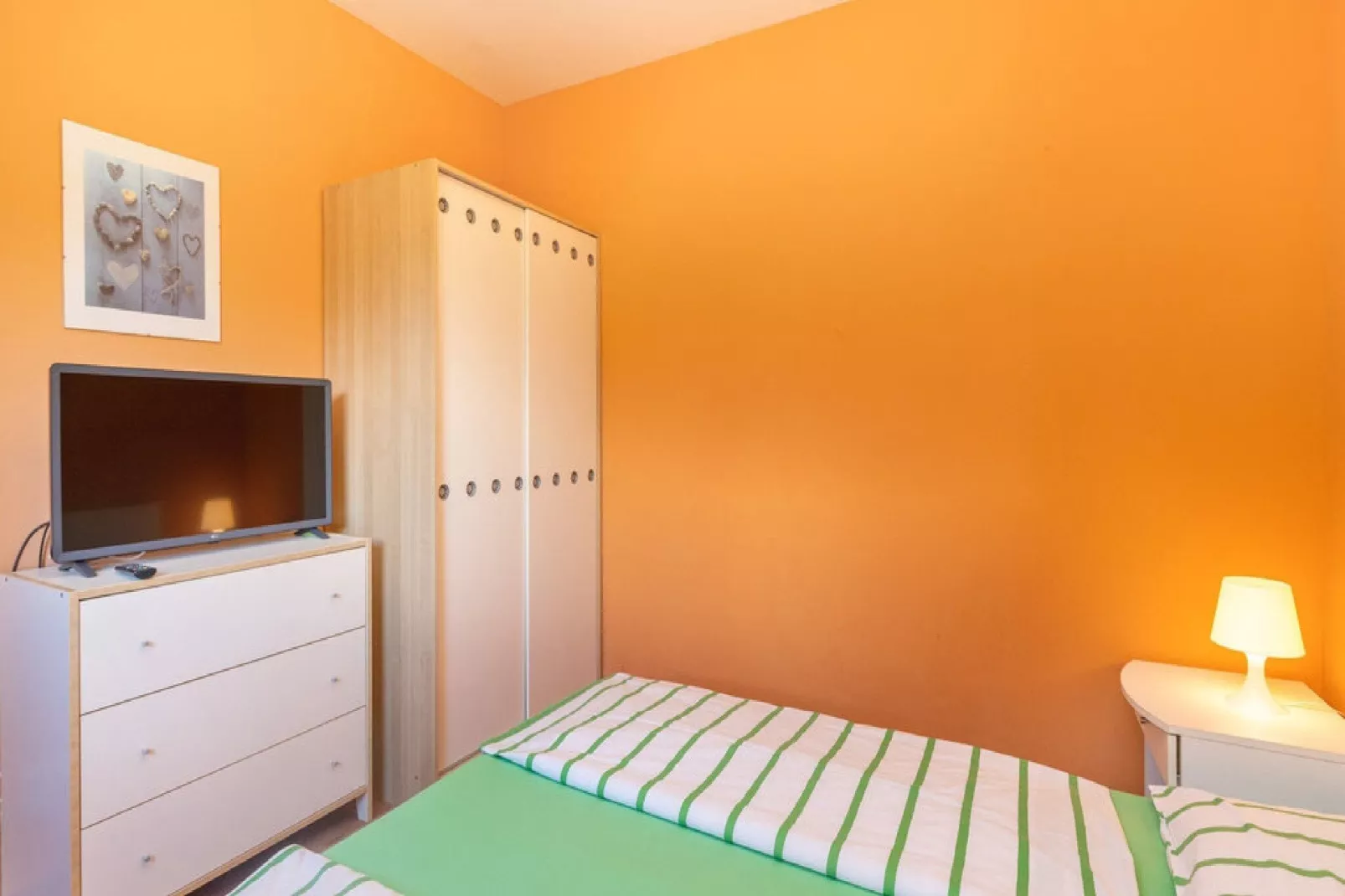 Apartments Ilija Njavro - One Bedroom Apartment with Balcony (Apartment 3)-Bedroom