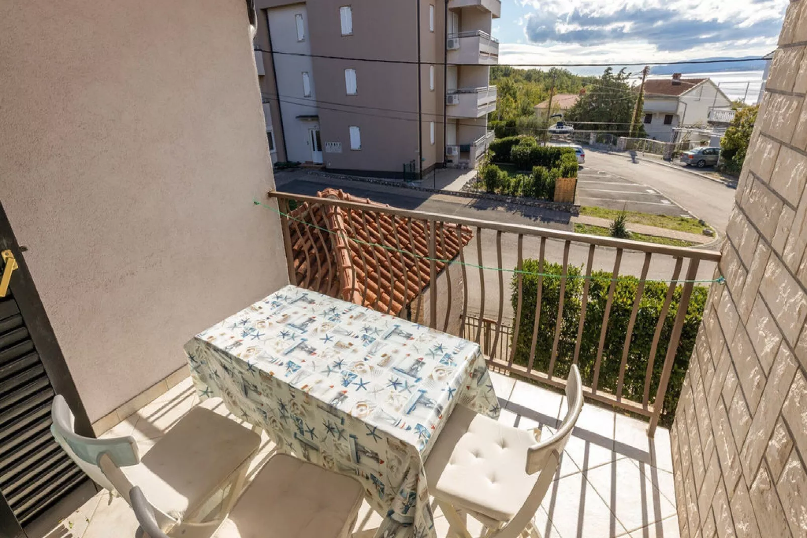 Apartments Ilija Njavro - One Bedroom Apartment with Balcony (Apartment 3)-Terrace balcony