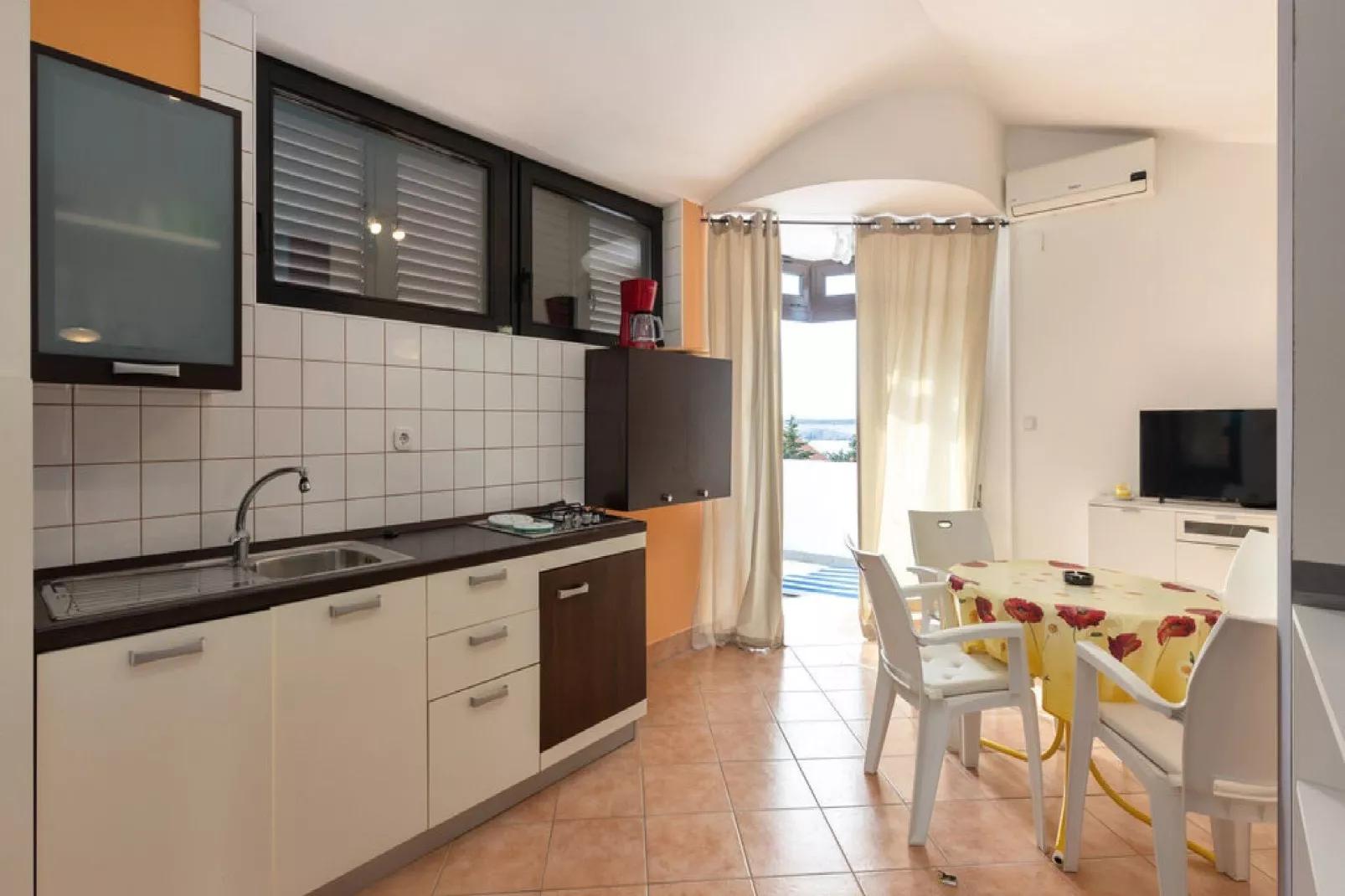 Apartments Ilija Njavro - One Bedroom Apartment with Terrace and Sea View (Apartment 4)-Kitchen