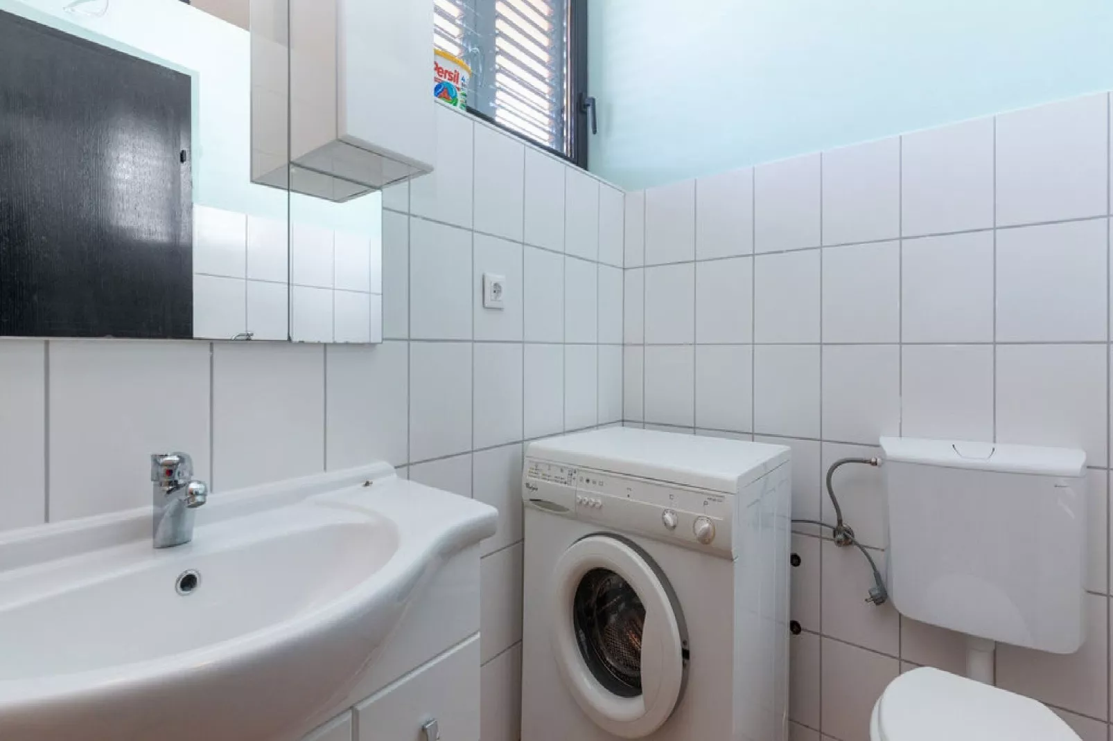Apartments Ilija Njavro - One Bedroom Apartment with Terrace and Sea View (Apartment 4)-Bathroom