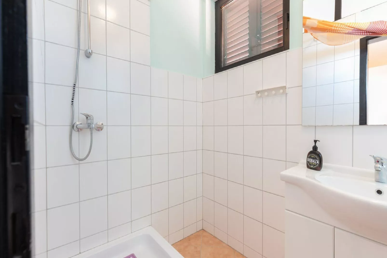 Apartments Ilija Njavro - One Bedroom Apartment with Terrace and Sea View (Apartment 4)-Bathroom