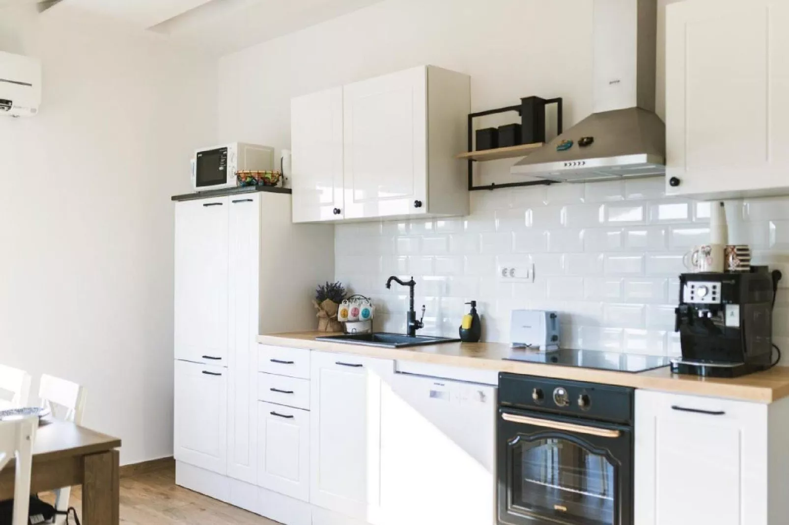 Apartments Mistral - Three Bedroom Apartment with Balcony and Shared Swimming Pool A2-Kitchen