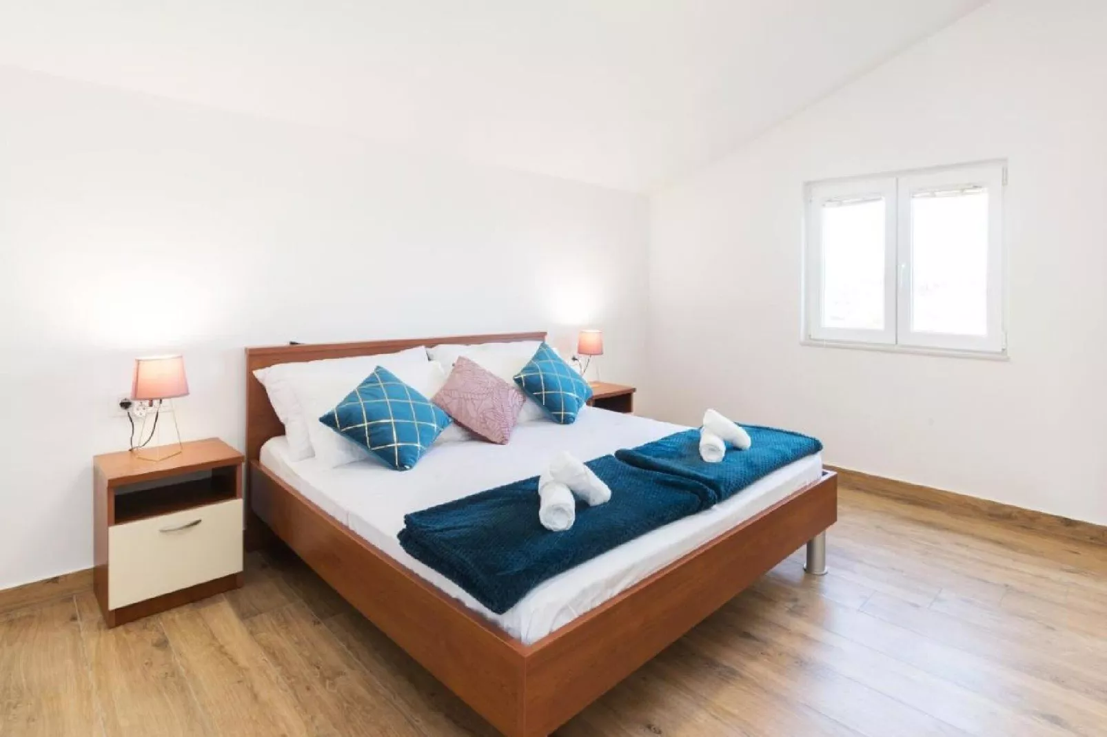 Apartments Mistral - Three Bedroom Apartment with Balcony and Shared Swimming Pool A2-Bedroom