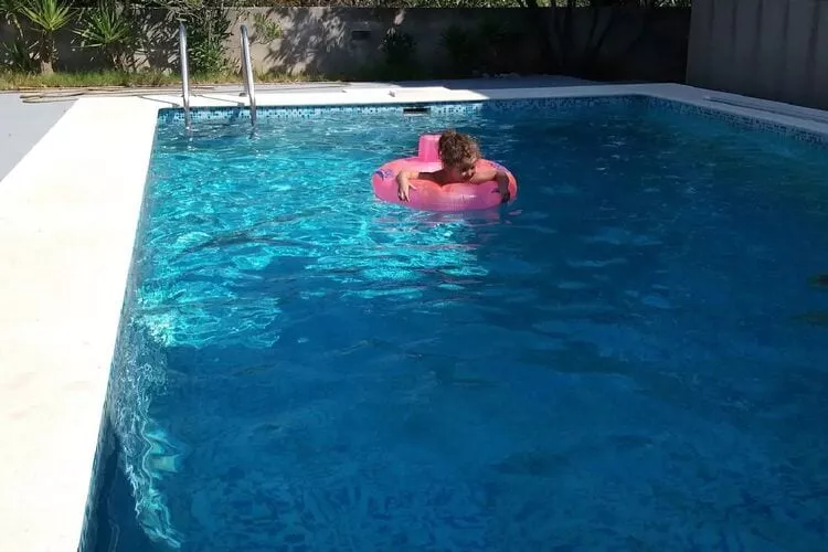 Apartments Villa Dona -Two Bedroom Apartment with Shared Swimming Pool-Pool