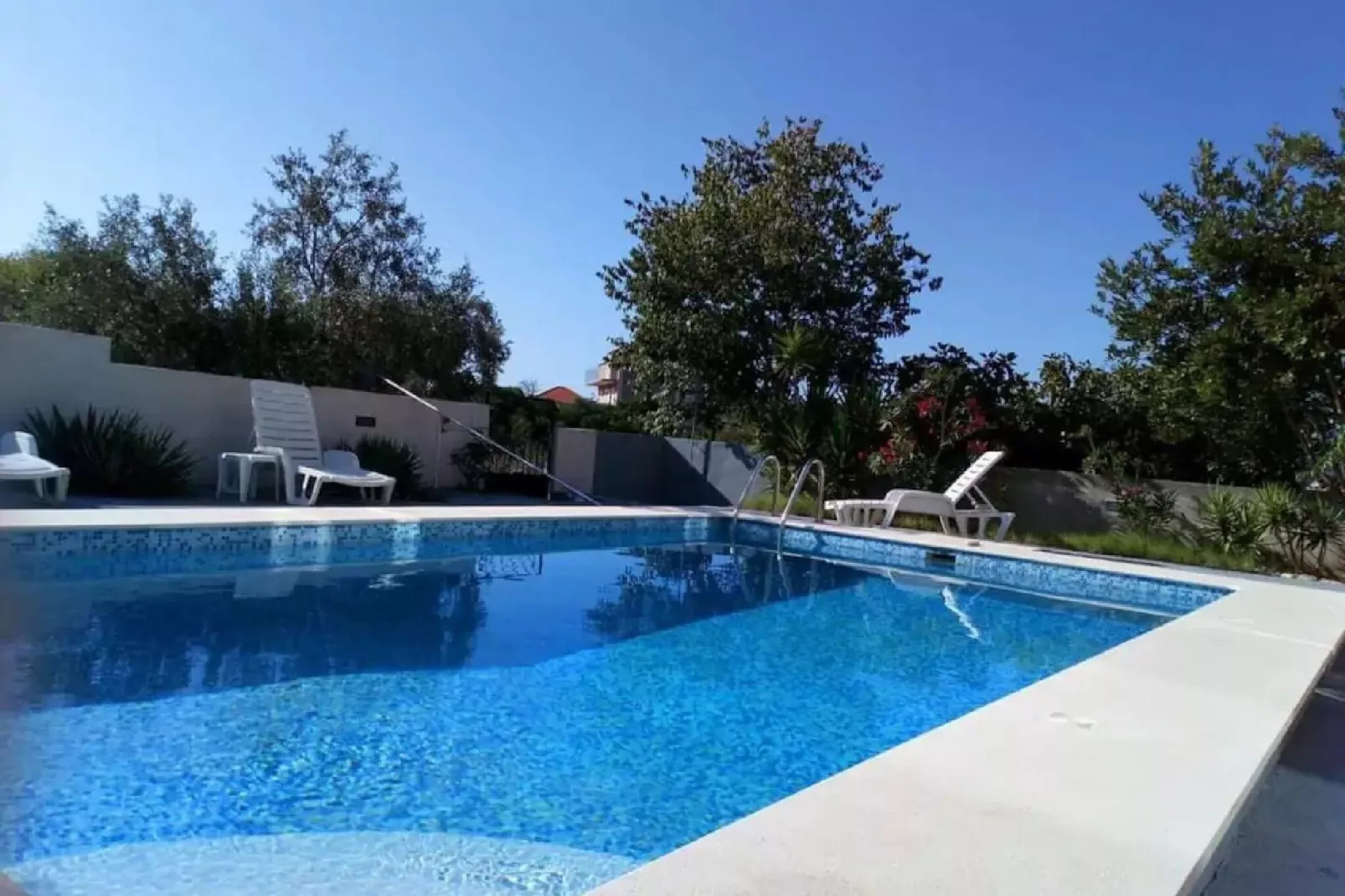 Apartments Villa Dona - Double Room (Soba M)-Schwimmbad