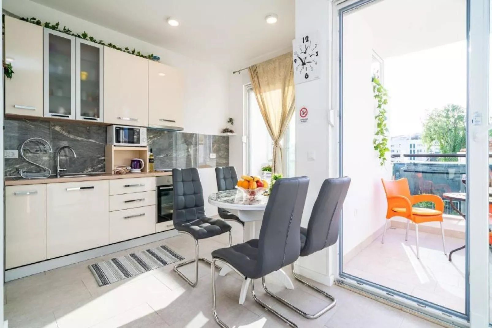 Apartment Anka - One Bedroom Apartment with Terrace-Küche