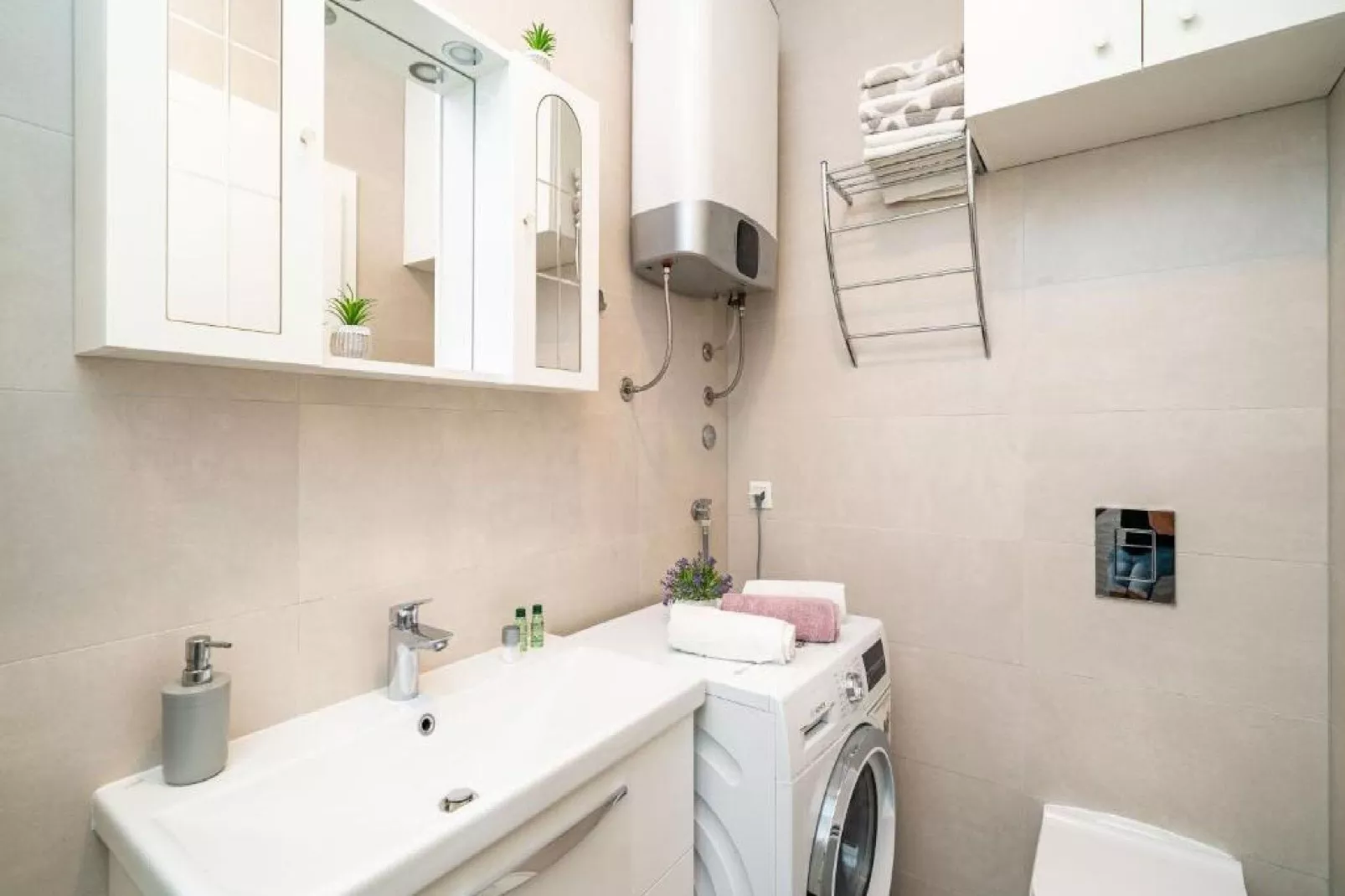 Apartment Anka - One Bedroom Apartment with Terrace-Badezimmer