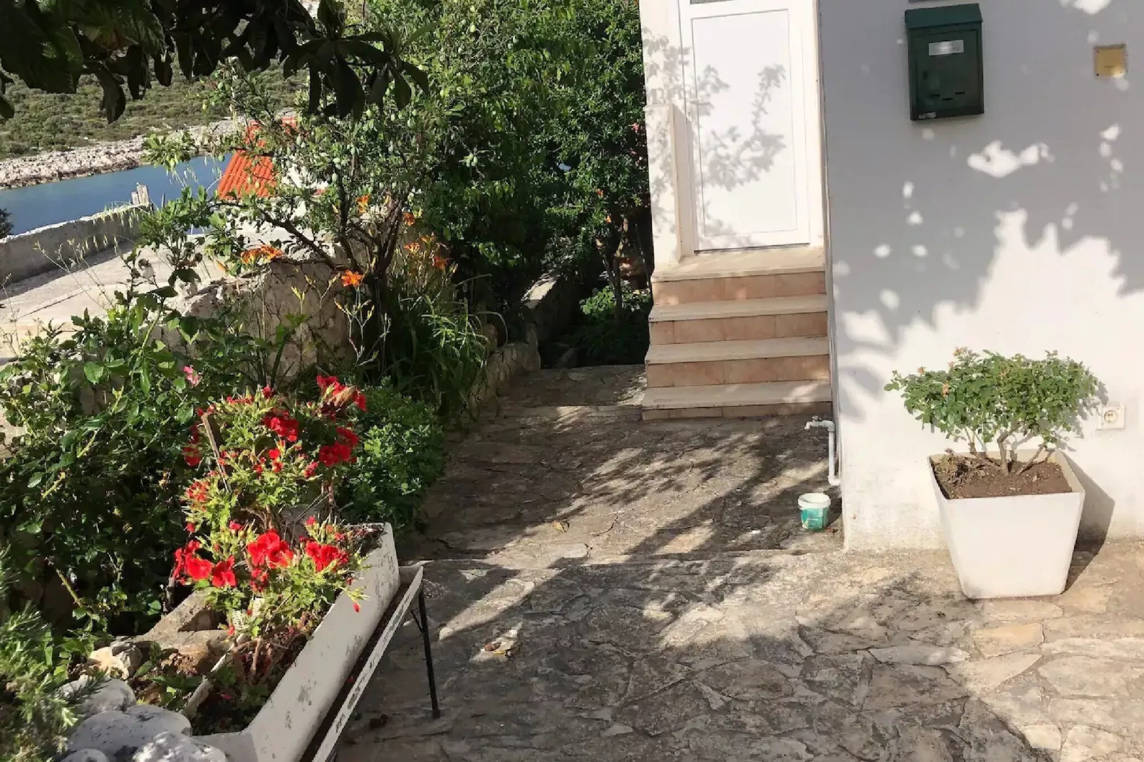 Seafront House Antonia - Two Bedroom Holiday Home with Sea View-Extérieur