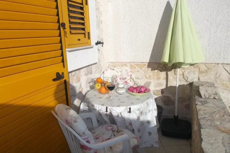 Apartments Sunce - One Bedroom Apartment with Terrace and Sea View (ŽUTI)-Terrace balcony
