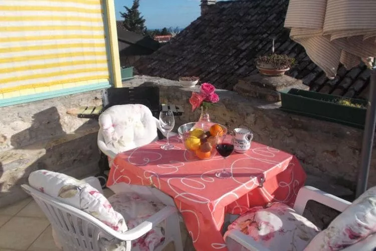 Apartments Sunce - One Bedroom Apartment with Sea View and Terrace (PLAVI)-Terrace