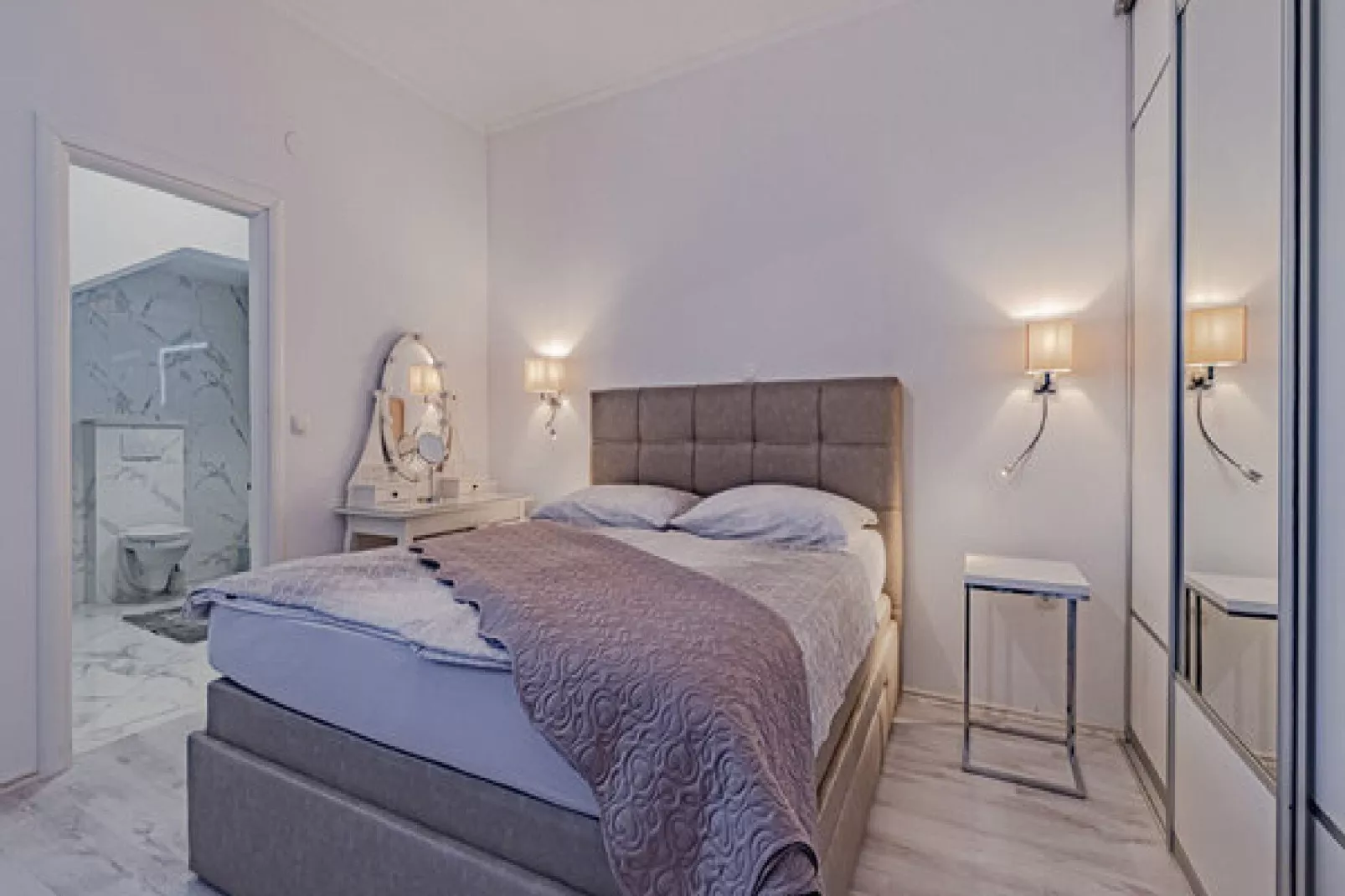 Villa Ponar - Two Bedroom Villa with Terrace and Swimming Pool-Chambre