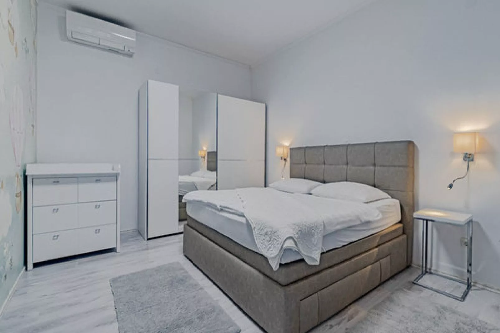 Villa Ponar - Two Bedroom Villa with Terrace and Swimming Pool-Chambre