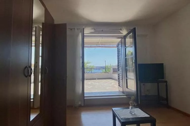 Apartments Idea - Studio Apartment with Sea View-Innen